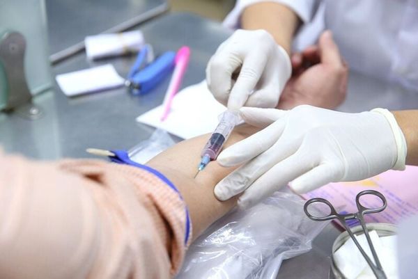chi phí xét nghiệm máu có được bảo hiểm chi trả