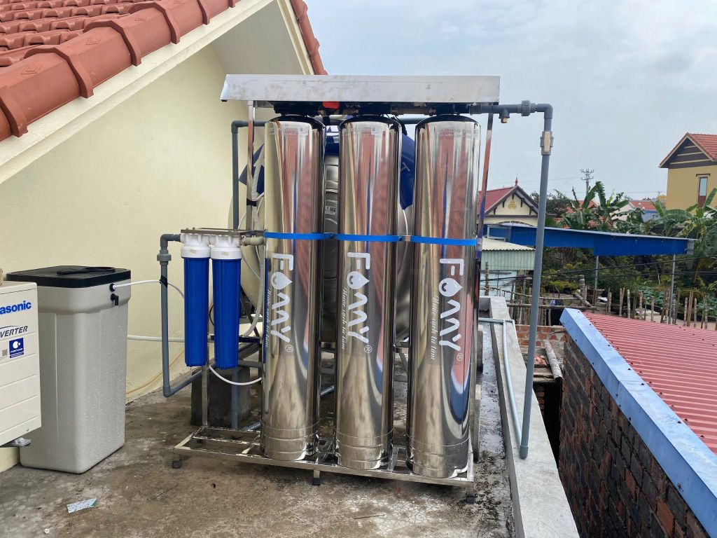 Lọc tổng đầu nguồn giá bao nhiêu?