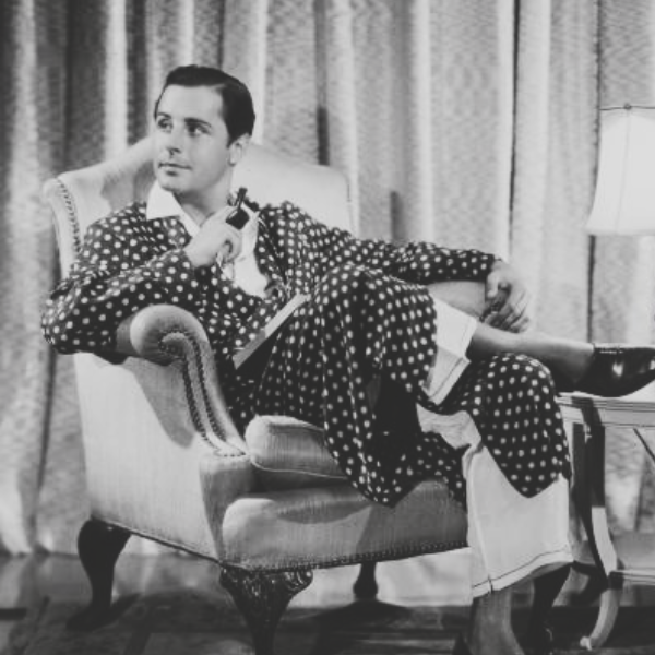 áo ngủ pyjama cổ điển cuối thế kỷ 19