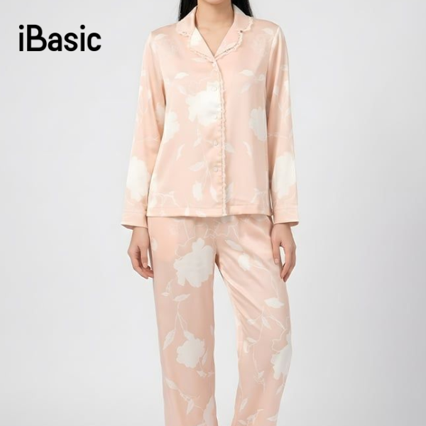 người mẫu mặc pijama