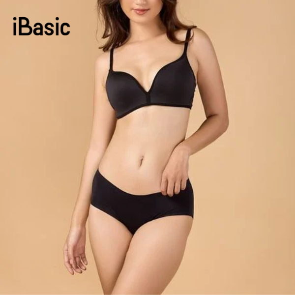 người mẫu mặc brassiere
