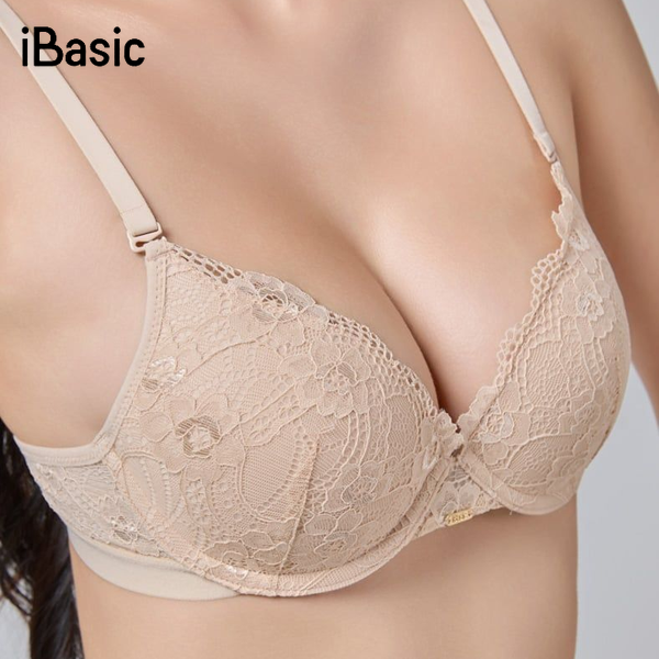 model wearing bra matching her skin tone