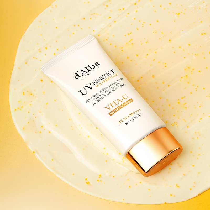 Kem Chống Nắng Hỗ Trợ Dưỡng Sáng, Ngăn Ngừa Lão Hóa da d'Alba Vita Capsule Anti-Aging Sun Cream 50ml