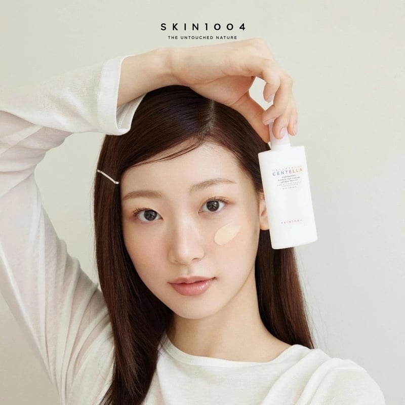 Kem Chống Nắng Skin1004 Madagascar Centella Poremizing Velvet Finish Sunscreen SPF50+ PA++++ 50ml