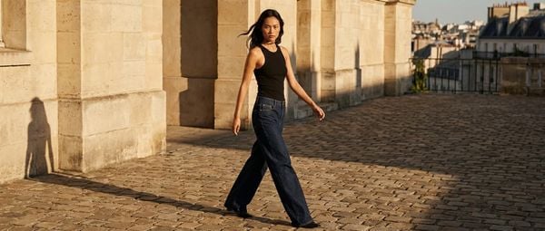 Calvin Klein Low Rise Baggy Jeans: Tuyên Ngôn Phong Cách Y2K Modern