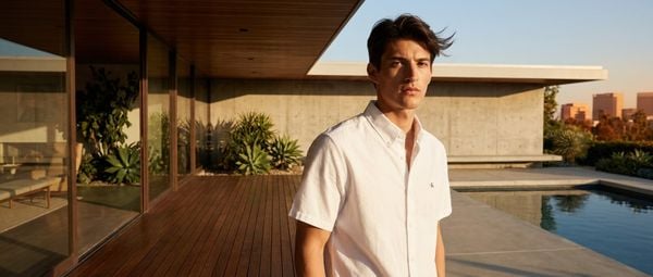 Calvin Klein Classic Oxford Shirt: Biểu Tượng Sơ Mi Nam Tối Giản Cho Quý Ông