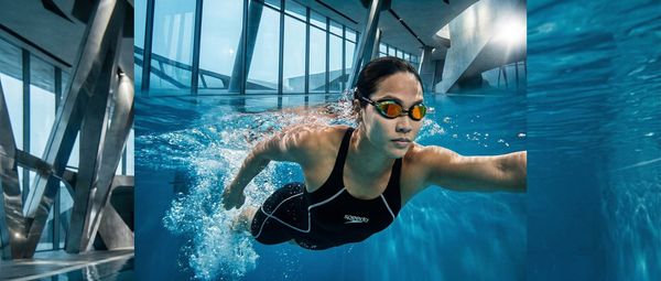 Kính Bơi Speedo Fastskin: Bí Quyết Bứt Phá Tốc Độ Dưới Nước