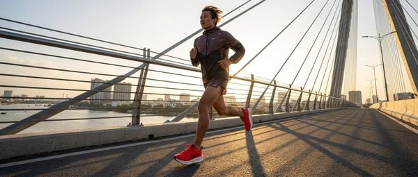 Nike Promina: Đột Phá Đệm Êm & Style Athleisure Đô Thị