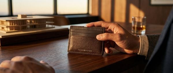 Ví Nam Tommy Hilfiger Corporate Leather: Tinh Tế Chuẩn Quý Ông