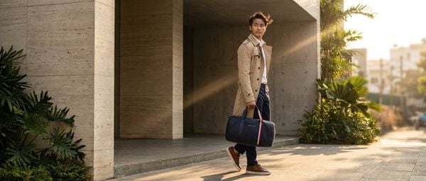 BST Tommy Hilfiger Foundation: Top Túi & Phụ Kiện Nam Đáng Đầu Tư