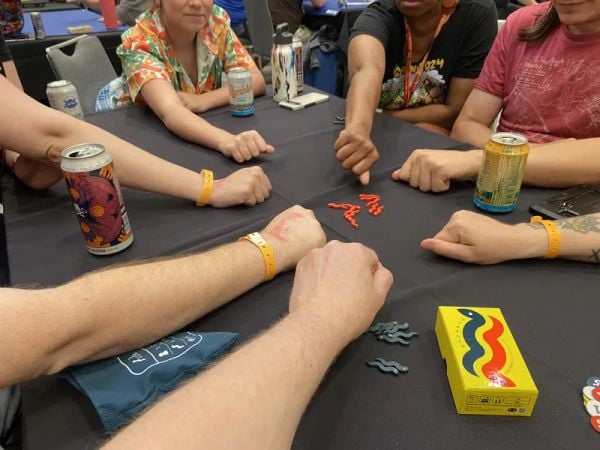 Wriggle Roulette: Khi Lòng Tham Đối Đầu Nỗi Sợ!