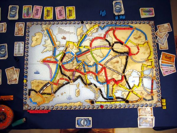 Review: Ticket to Ride Europe - Chuyến tàu tốc hành xuyên lục địa già