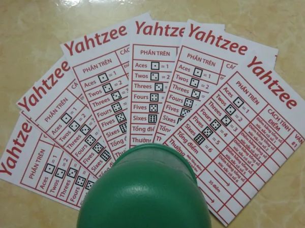 Yahtzee - Khi vận may nằm trong tay bạn!