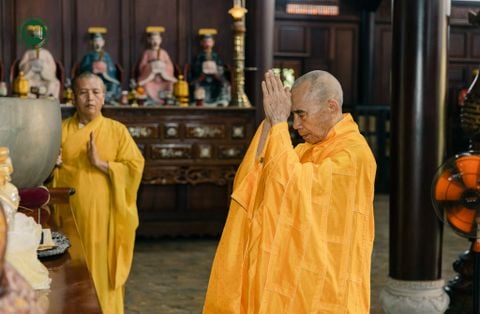 NHỮNG NGÀY LÀM VIỆC TẠI TỔ ĐÌNH QUỐC ÂN