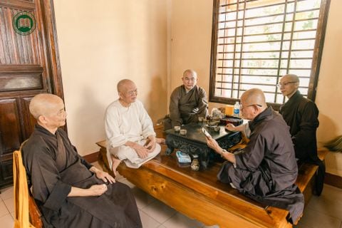 Bản dịch “Vọng Thiên Thai tự” của Thượng tọa Thích Nguyên Hiền