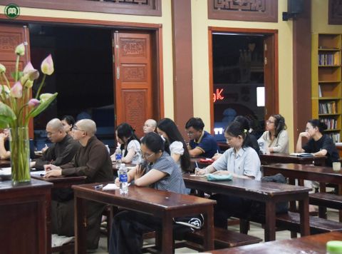 ĐẠI CƯƠNG HỌC TRÌNH LỚP TỪ NGUYÊN HỌC VÀ NHO VĂN TẠI THƯ VIỆN HUỆ QUANG