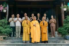 NHỮNG NGÀY LÀM VIỆC TẠI TỔ ĐÌNH QUỐC ÂN