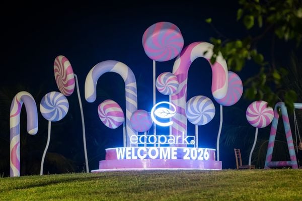 Loa treo tường phát nhạc nền cho Công viên Hồ Thiên Nga tại Ecopark, loa được thiết kế riêng cho quán, bật lớn không tạp âm, miễn phí công lắp đặt, bảo hành dài hạn 5 năm