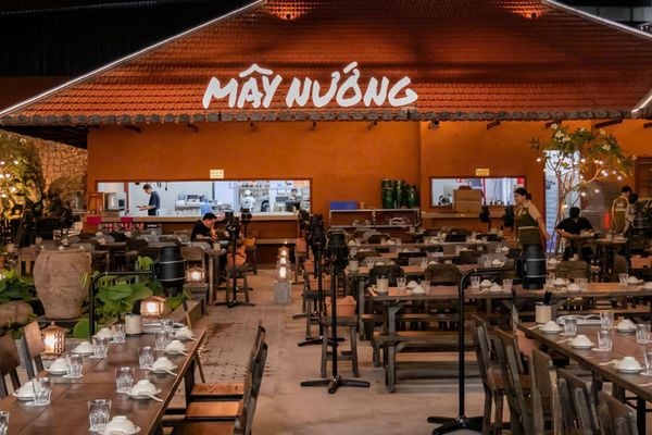 Goldsound Audio lắp đặt hệ thống âm thanh Sân Khấu Nhạc Sống tại nhà hàng Mây Nướng, TP. HCM