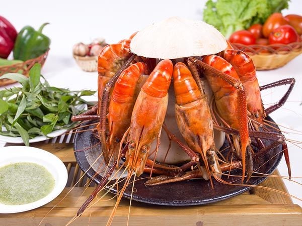 Tôm sú tươi trước khi sơ chế