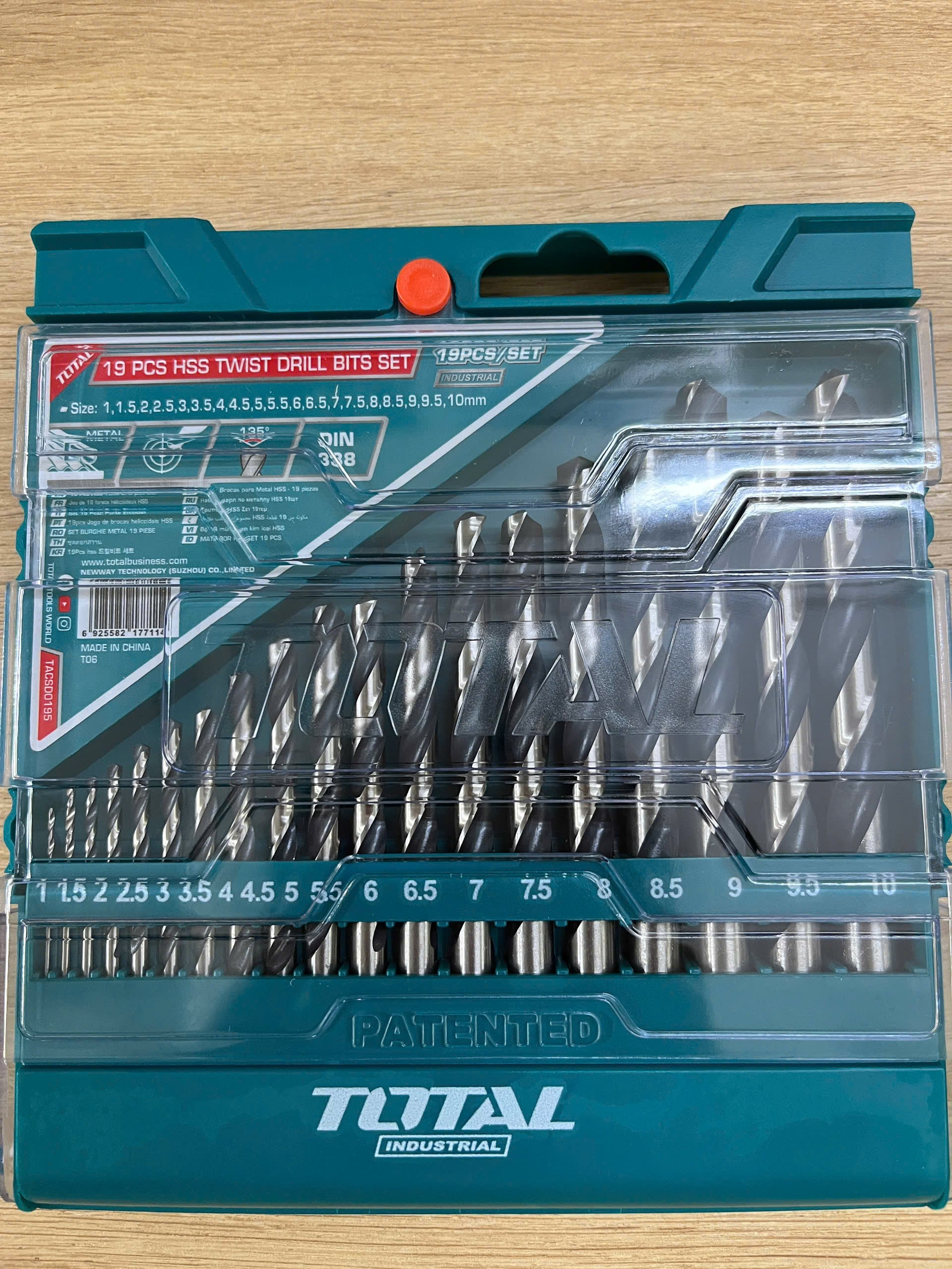 Mũi khoan thép gió HSS phủ Titanium Total TACSD0195 – cận cảnh lưỡi cắt