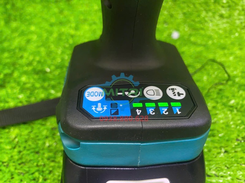 Bảng điều khiển 4 cấp tốc độ Makita DTW300Z