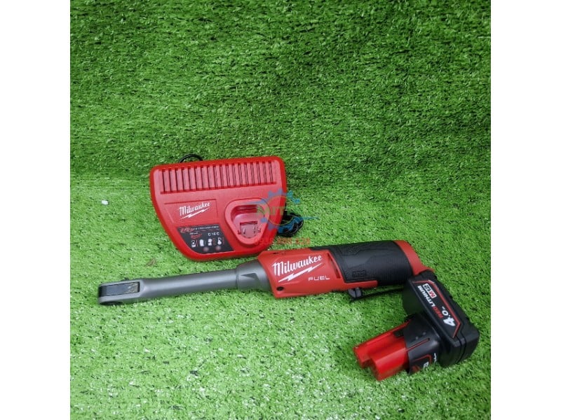 Combo Milwaukee M12 FPTR-0 2 pin 4.0Ah 1 sạc Combo Milwaukee M12 FPTR-0 gồm 2 pin 4.0Ah và 1 sạc tại Minh Triết