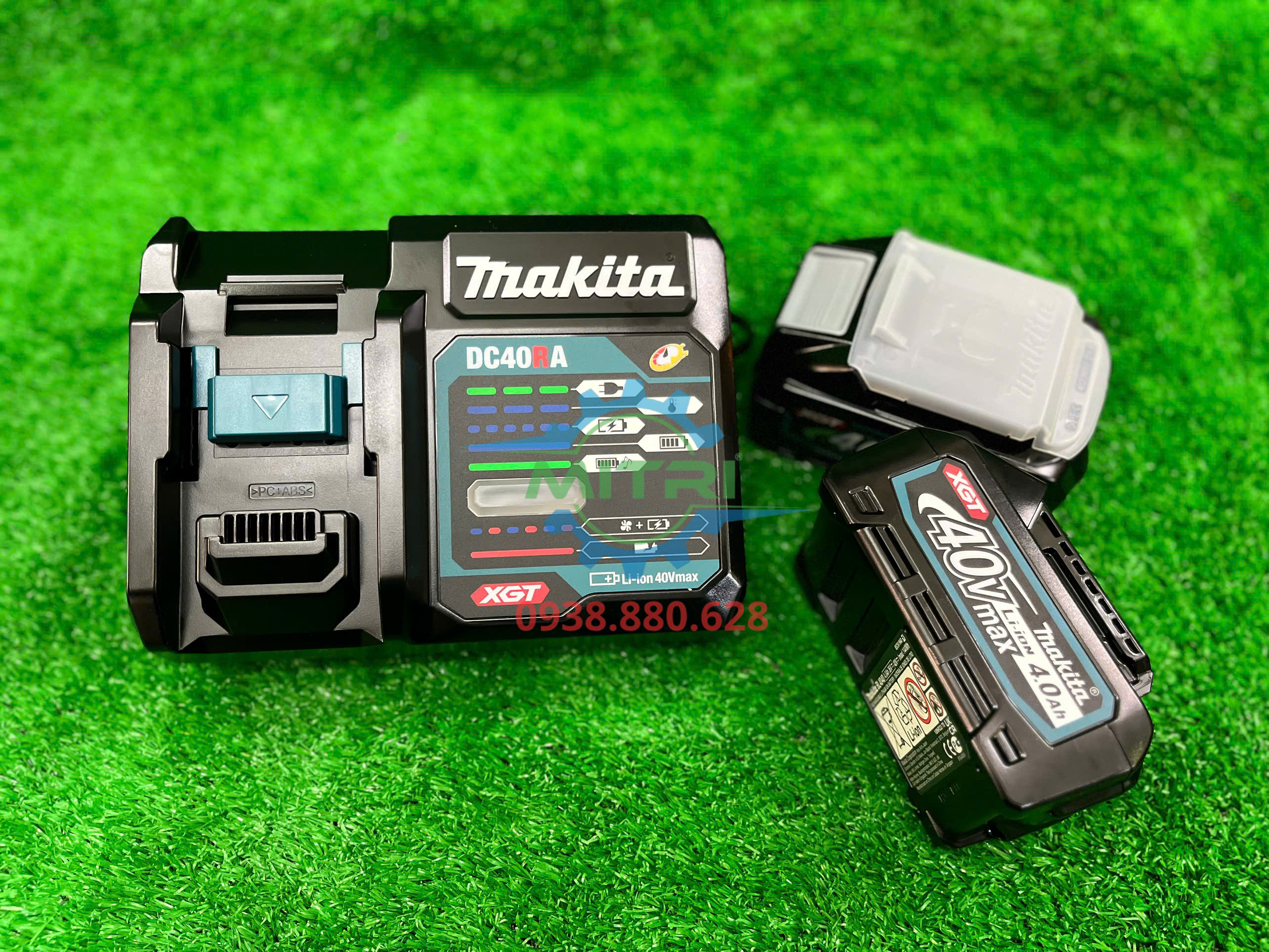 Bộ sạc và 2 pin 40V 4Ah Makita MKP1G002 chính hãng