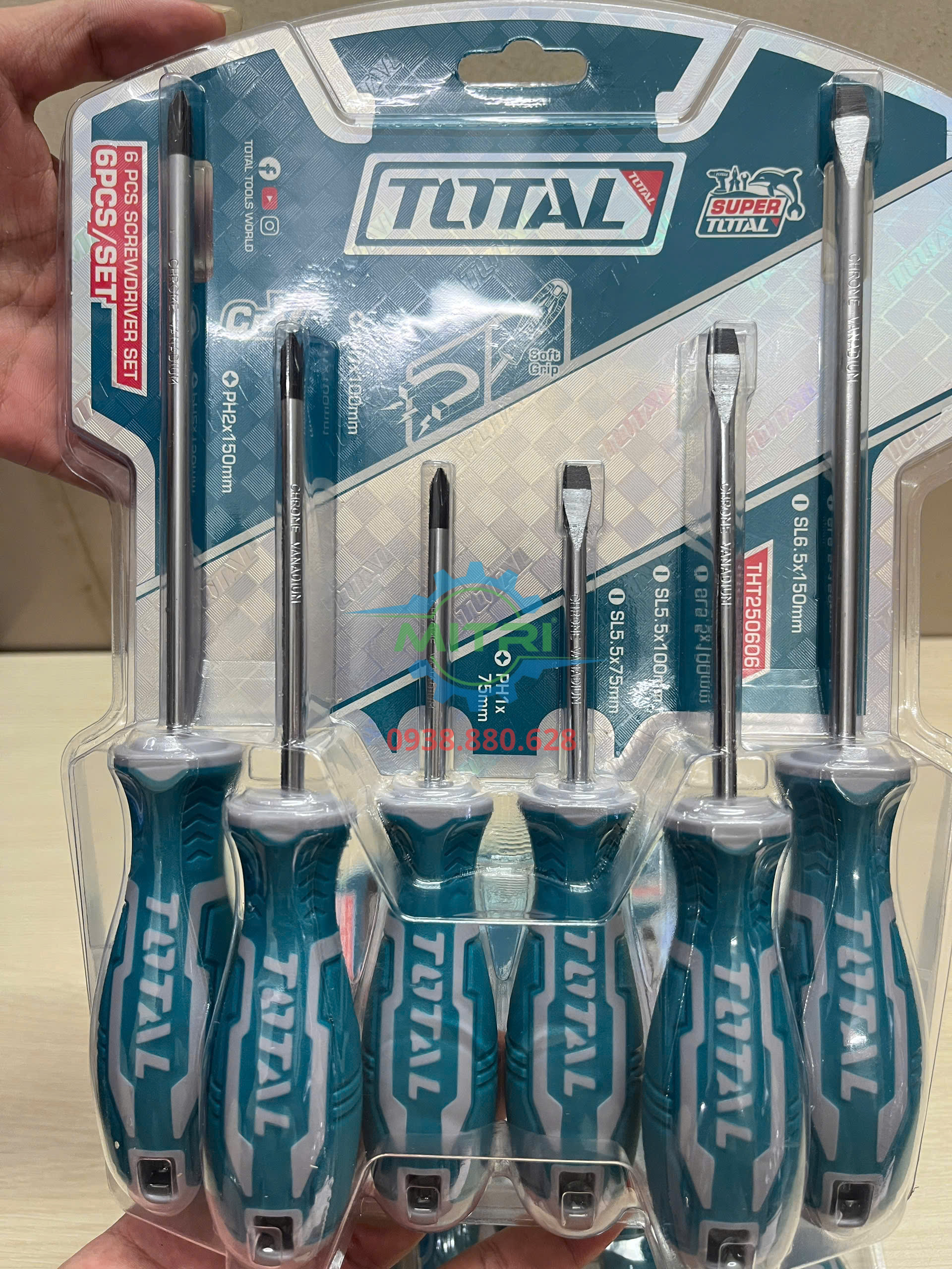 Bộ tô vít 6 chi tiết Total THT250606 có thể bọc nhựa cầm tay chắc chắn