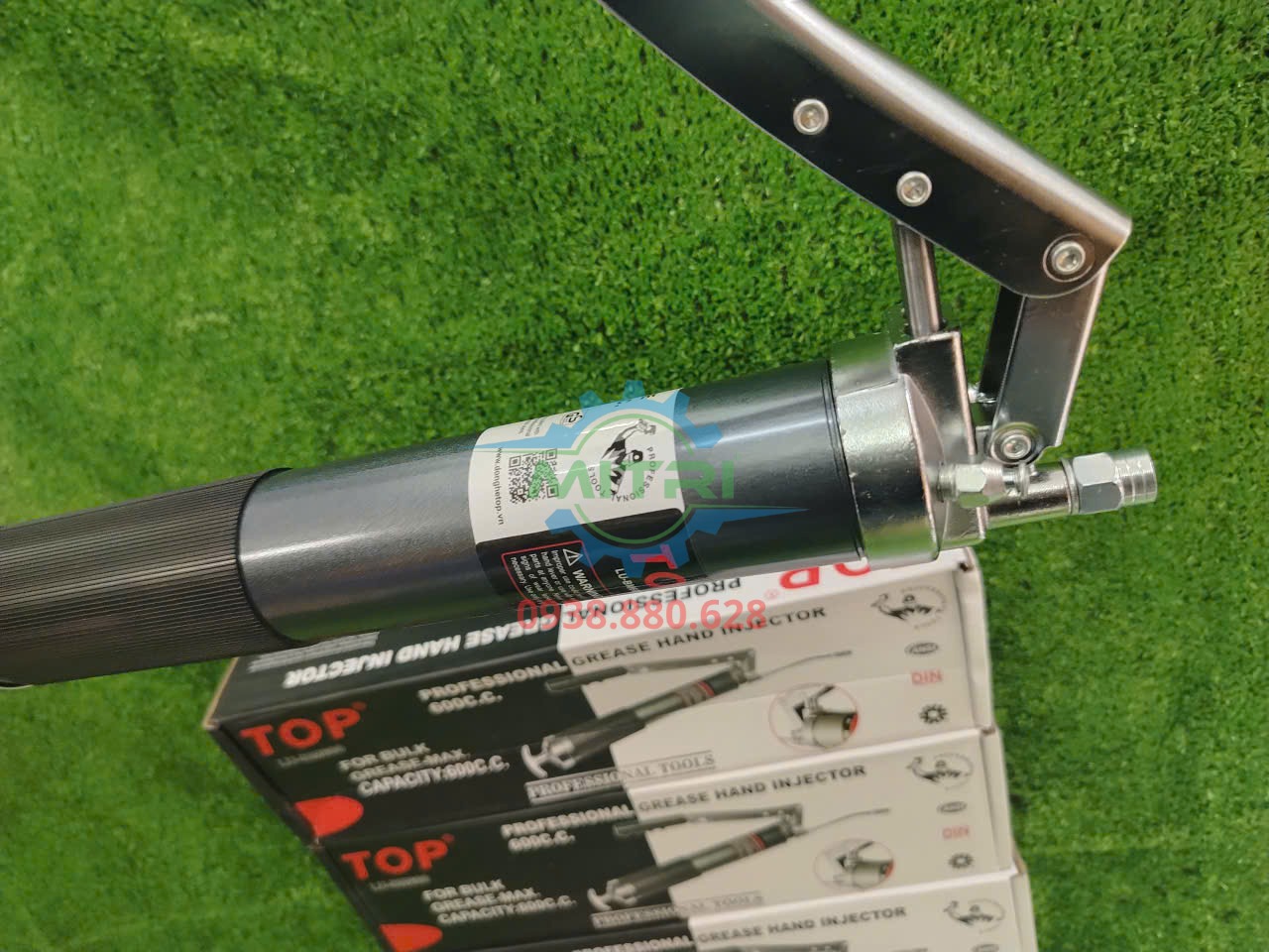 Bơm mỡ TOP LU-BM600 dùng để bảo dưỡng máy móc