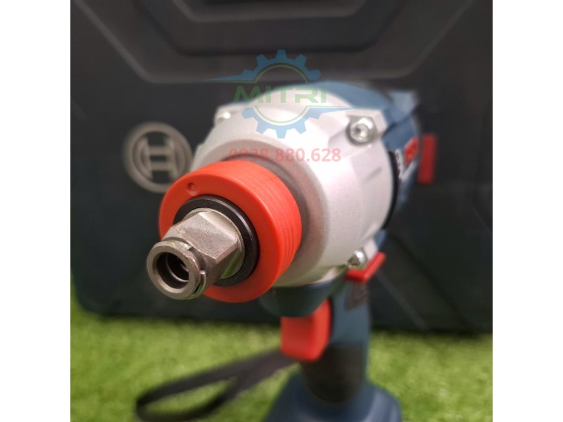 Cận cảnh đầu 2 trong 1 Bosch GDX 18V-285