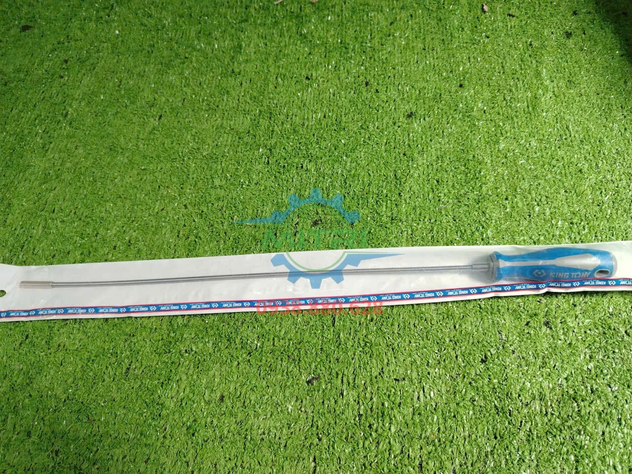 Cần hít ốc Kingtony 2121-18 18 inch nguyên bộ trong bao bì sản phẩm
