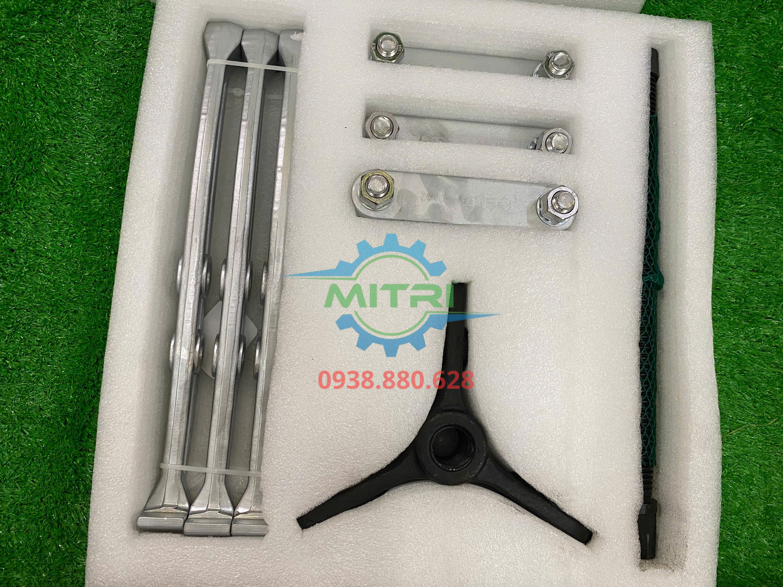Cảo 3 chấu 12 inch 300mm SATA 90642 chính hãng
