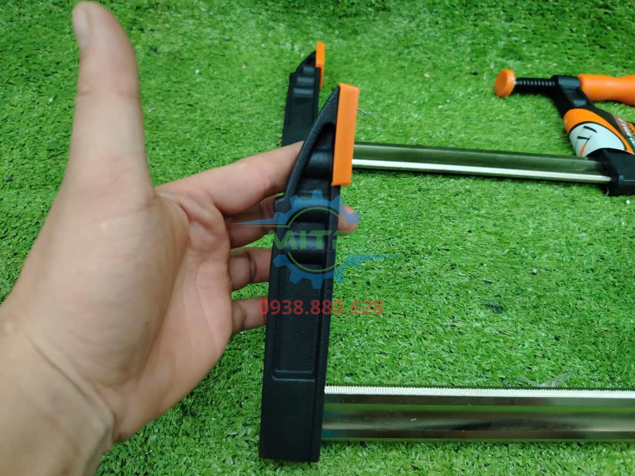 Cảo gỗ Century LU-F120-1200 có khả năng mở tối đa 1200mm