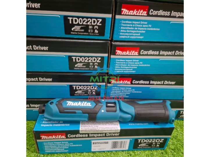 Chi tiết công tắc đảo chiều và đèn led Makita TD022dz