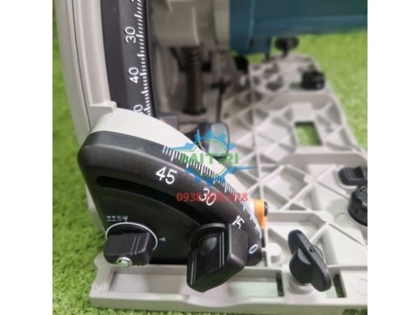 Chỉnh góc nghiêng máy cưa đĩa Makita DSP600Z