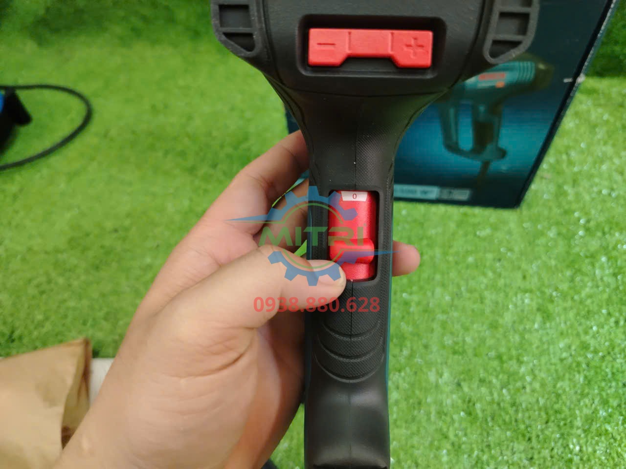 Công tắc Bosch GHG 20-63 dùng để điều khiển chế độ thổi hơi nóng