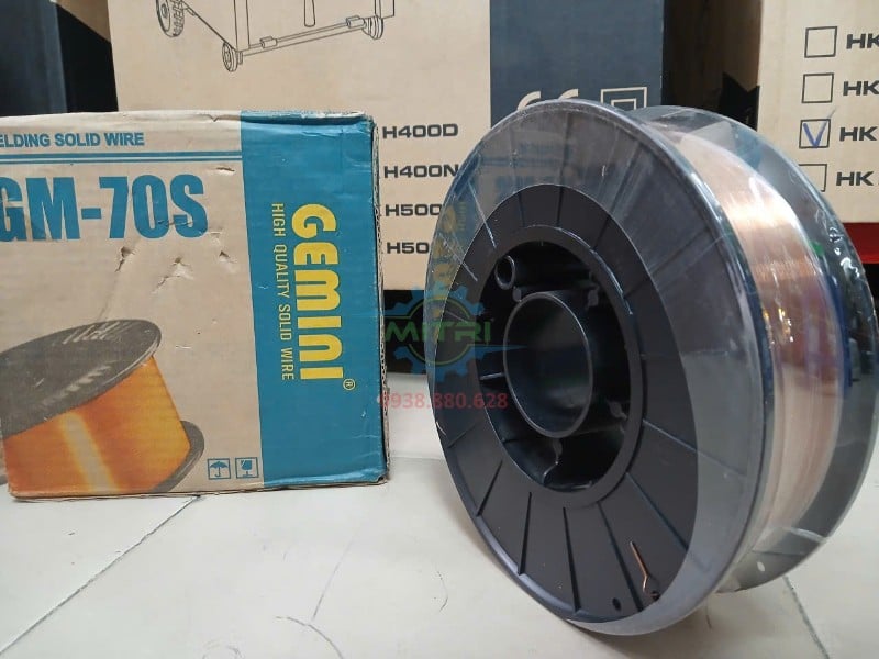 Hình dáng cuộn dây hàn Gemini GM-70S 0.8mm nhìn từ góc nghiêng