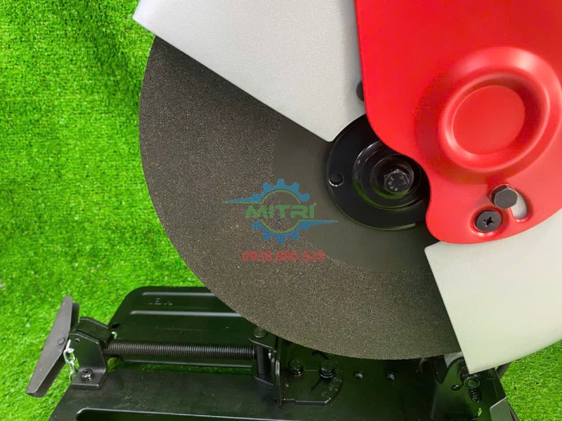 Đá cắt 355mm trên máy cắt sắt Ken 7614NB