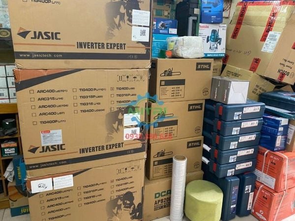 Đập hộp bàn giao liền máy hàn TIG công nghiệp Jasic TIG 400 J98 cho thợ cơ khí