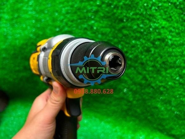 Đầu kẹp 13mm của DeWALT DCD999N
