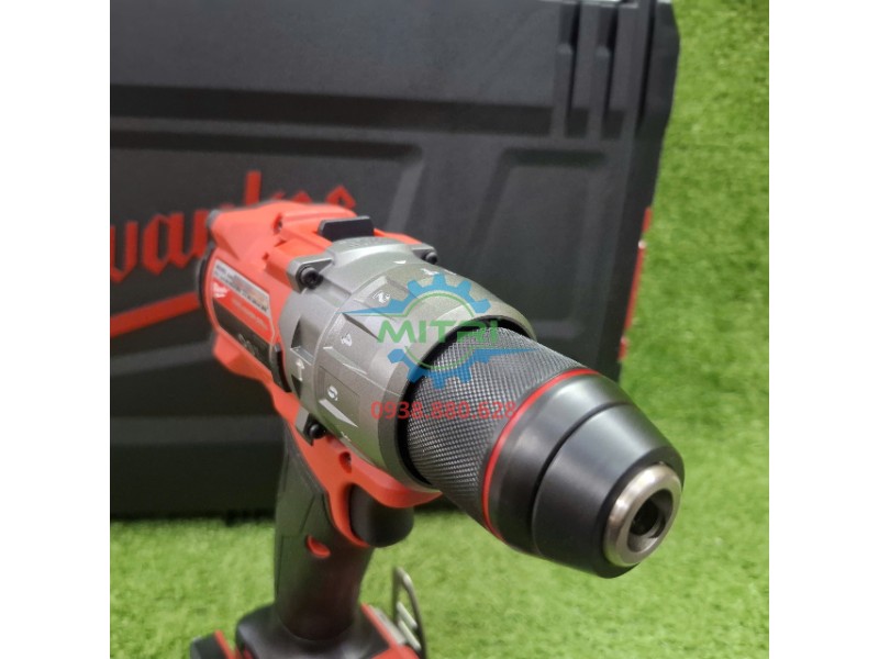 Cận cảnh cụm đầu kẹp kim loại 13mm siêu chịu lực của Milwaukee M18 FPD3-0X