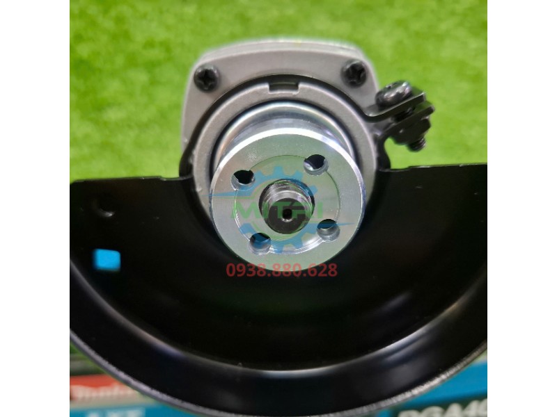 Đầu máy và trục gắn đá Makita DGA402RFE
