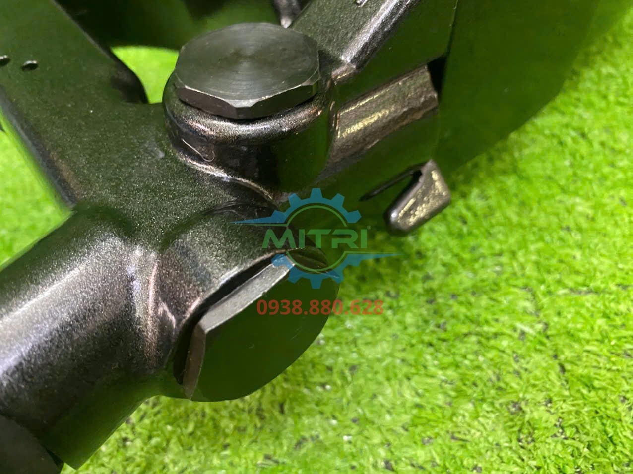 Đầu thân trước súng siết bu lông Licota PAW-10037L