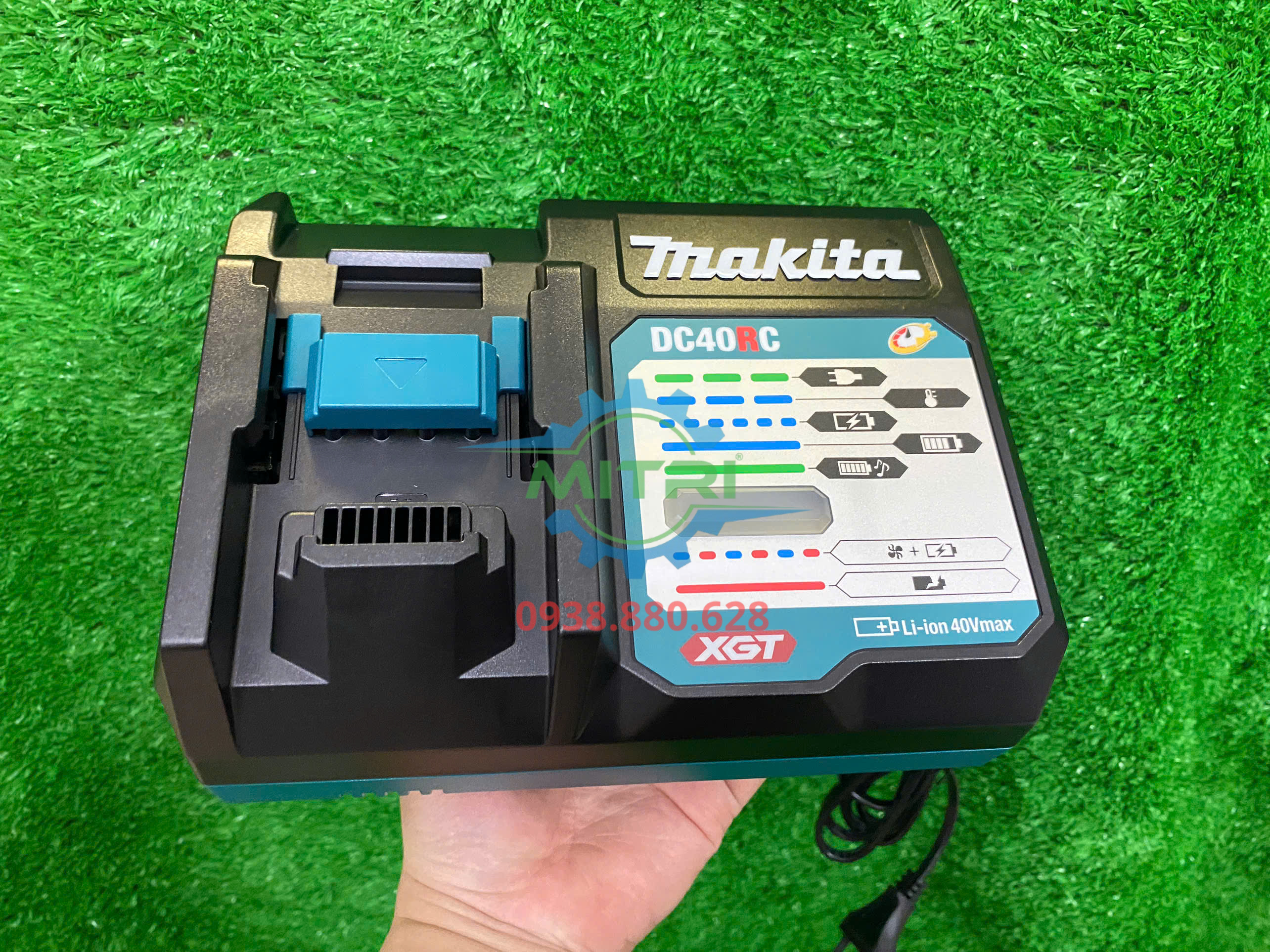 Đế sạc đơn Makita 40V Max DC40RC giá rẻ chính hãng