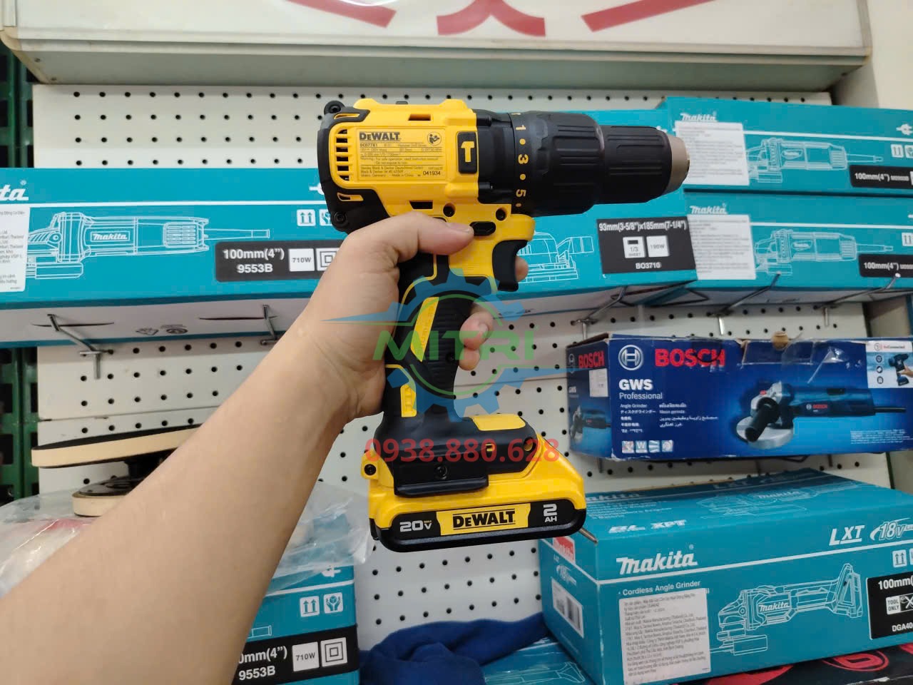 Máy khoan vặn vít Dewalt DCD7781D2-B1 có sẵn tại kho Minh Triết
