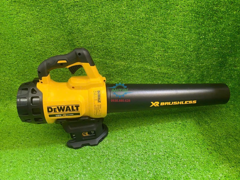 DeWalt DCM562 góc nghiêng 45 độ
