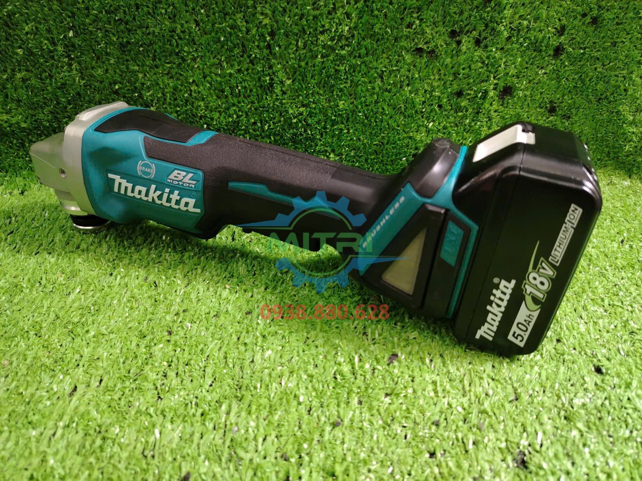 Động cơ BL trên Makita DGA408RTJ1 hỗ trợ máy mài góc dùng pin 18V làm việc linh hoạt