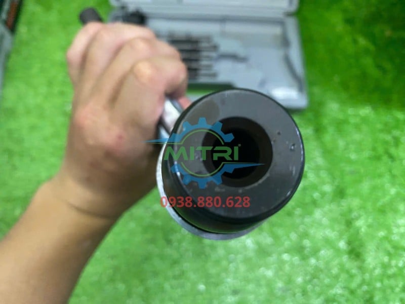 Đầu giữ mũi đục dạng lò xo của CYT CY-2208K