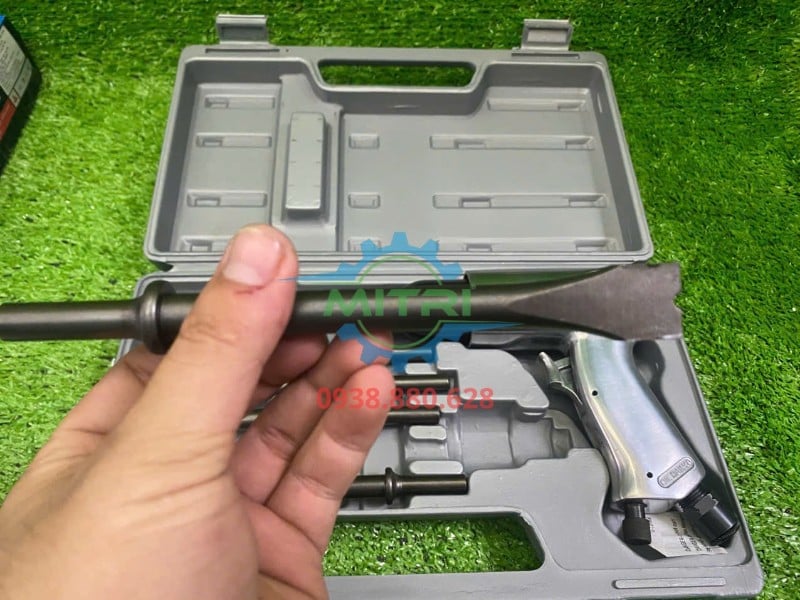 Mũi đục dẹp cong của bộ CYT CY-2208K